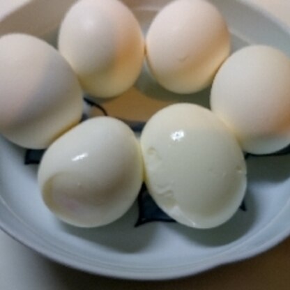 びっくりしました(^o^)少ないお水で時短で、ちょうどよい感じのゆで卵が出来ました。
これからは、この方法で作ります。